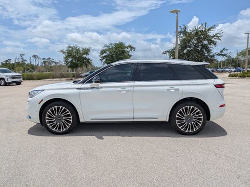 Used 2020 Lincoln Corsair Reserve w/ Equipment Group 201A AWD/4WD image 7