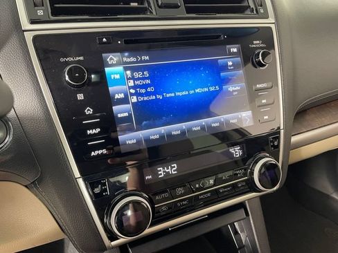 Used 2018 Subaru Outback 2.5i Limited AWD/4WD image 7