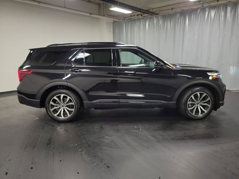 Used 2020 Ford Explorer ST w/ Premium Technology Package image 10