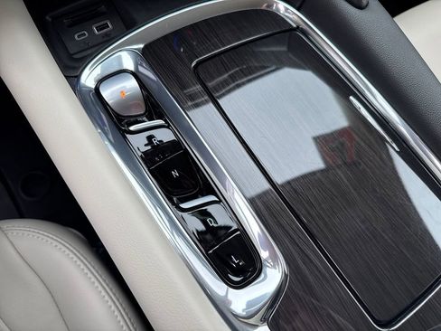 Certified 2023 Buick Enclave Premium image 32