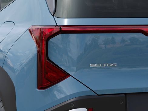 New 2027 Kia Seltos S FWD image 13