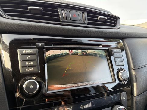 Certified 2019 Nissan Rogue SV image 19