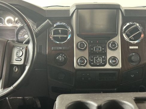 Used 2014 Ford F250 Lariat w/ Lariat Interior Package image 26