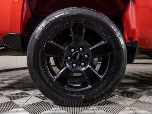 Used 2018 Chevrolet Silverado 1500 Custom w/ Rally 1 Edition RWD image 35