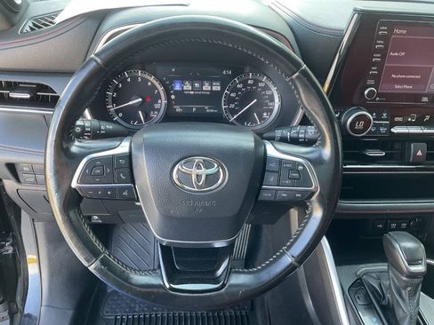 Used 2021 Toyota Highlander XSE AWD/4WD image 17