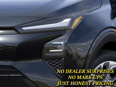 New 2027 Chevrolet Bolt LT w/ Comfort Package FWD image 10