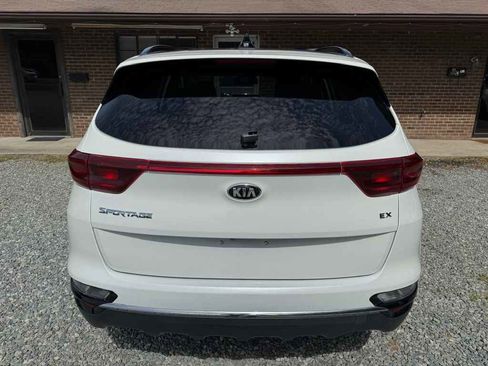 Used 2020 Kia Sportage EX w/ EX Technology Package FWD image 4