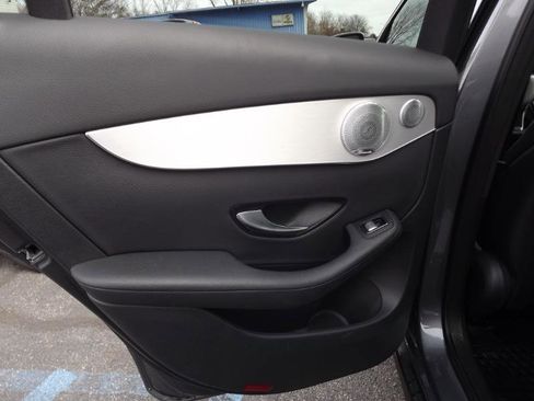 Used 2019 Mercedes-Benz GLC 300 4MATIC image 27