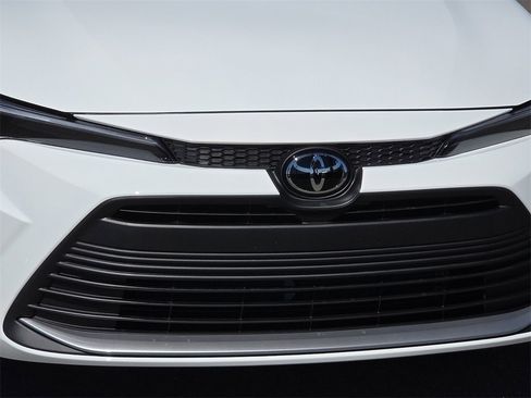 New 2026 Toyota Corolla XLE image 7