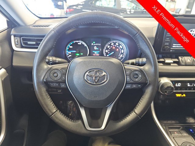 Used 2021 Toyota RAV4 XLE Premium AWD/4WD image 19