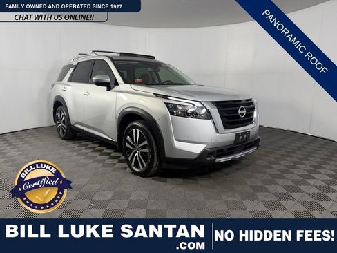 Used 2025 Nissan Pathfinder Platinum w/ Cargo Package AWD/4WD image 1