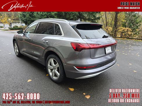 Used 2019 Audi e-tron Prestige w/ Prestige Package image 5