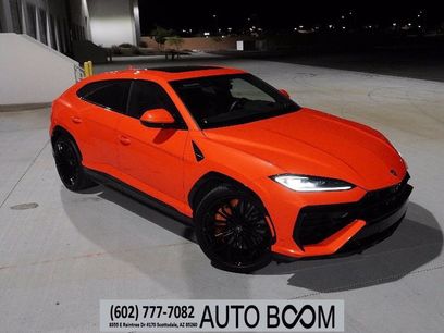 Used 2025 Lamborghini Urus SE