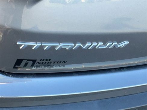 Used 2024 Ford Edge Titanium image 10