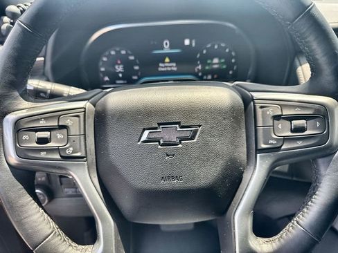 Used 2022 Chevrolet Tahoe Z71 w/ Luxury Package AWD/4WD image 23