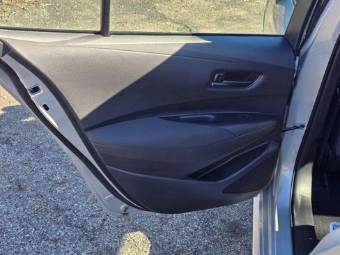 Used 2025 Toyota Corolla LE image 12