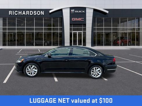 Used 2018 Volkswagen Passat 2.0T SE FWD image 2