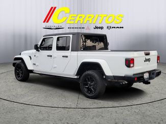 Used 2023 Jeep Gladiator Sport video 2