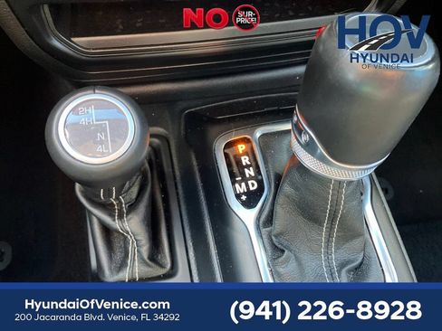 Used 2023 Jeep Gladiator Overland w/ Popular Equipment Package AWD/4WD image 13