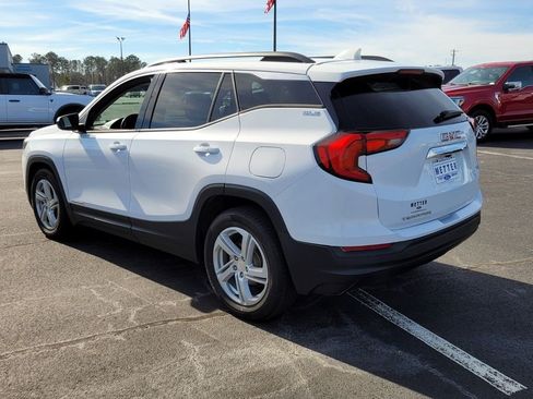Used 2020 GMC Terrain SLE w/ Driver Convenience Package FWD image 9
