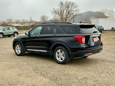 Used 2023 Ford Explorer XLT w/ Equipment Group 202A image 3