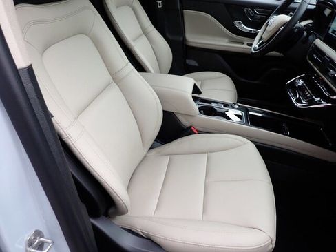 New 2026 Lincoln Corsair Premiere image 33