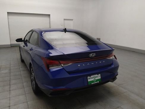 Used 2023 Hyundai Elantra SEL w/ Convenience Package FWD image 5