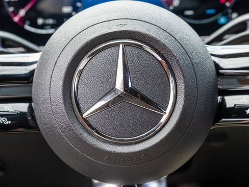 Used 2023 Mercedes-Benz C 300 4MATIC Sedan image 25
