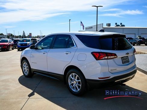 Used 2023 Chevrolet Equinox LT w/ LPO, Floor Liner Package image 3