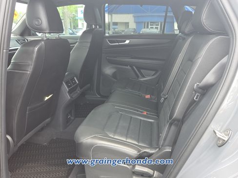 Used 2024 Volkswagen Atlas Cross Sport SEL R-Line AWD/4WD image 11