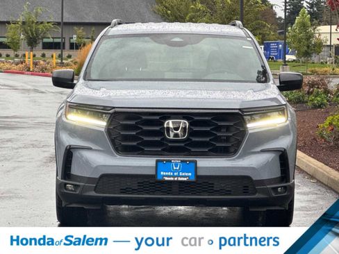 New 2025 Honda Pilot Sport image 10