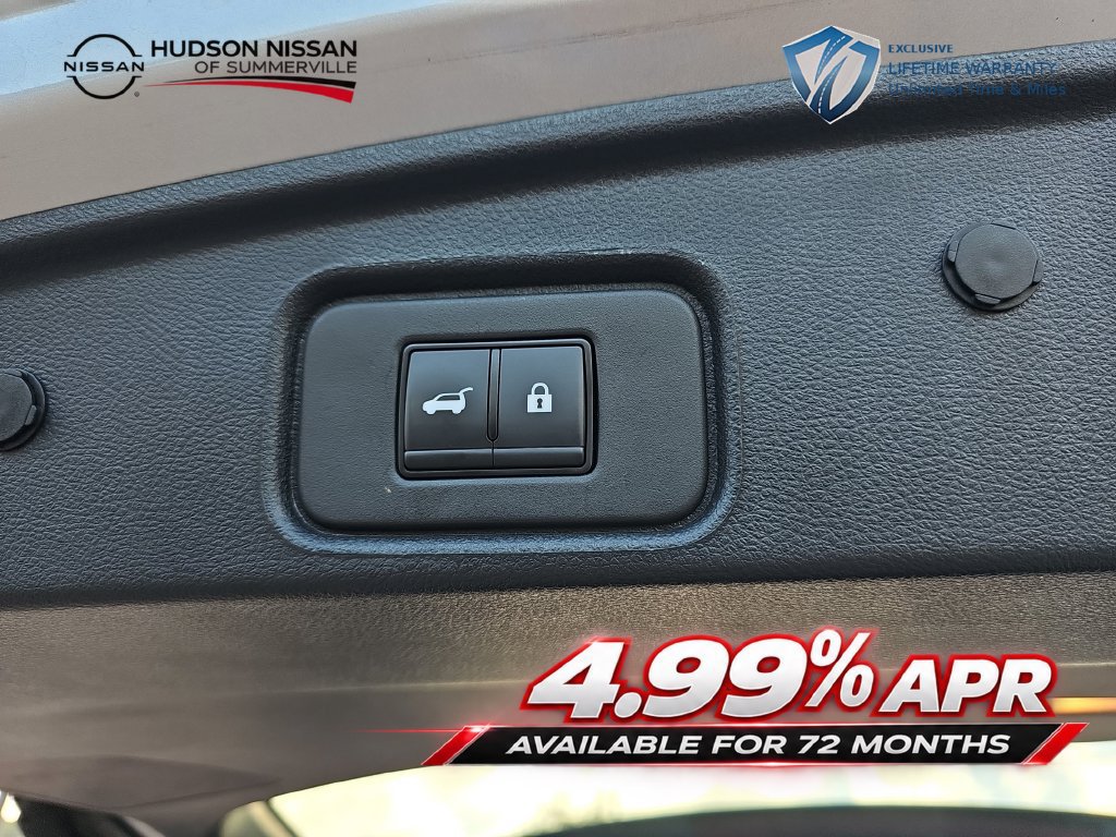 Used 2025 Nissan Pathfinder SL FWD image 34