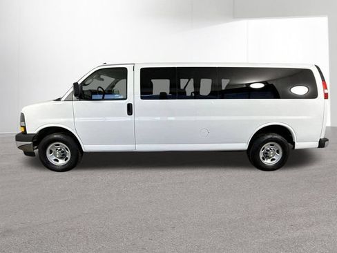 Used 2024 Chevrolet Express 3500 LT w/ LT Preferred Equipment Group RWD image 31