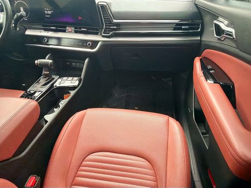 Used 2023 Kia Sportage SX image 19