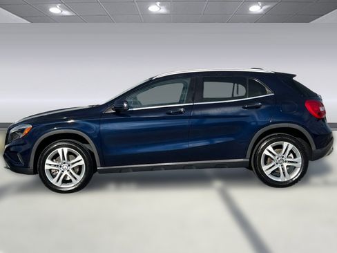 Used 2017 Mercedes-Benz GLA 250 4MATIC image 2