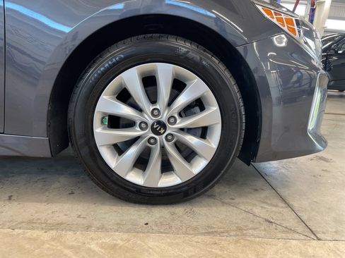 Used 2018 Kia Optima S w/ Panoramic Sunroof Package FWD image 31
