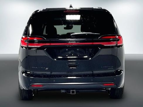 Used 2024 Chrysler Pacifica Limited w/ S Appearance Package AWD/4WD image 7
