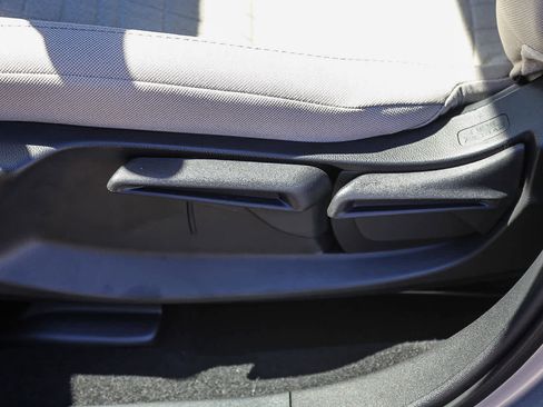 New 2026 Honda HR-V LX image 23