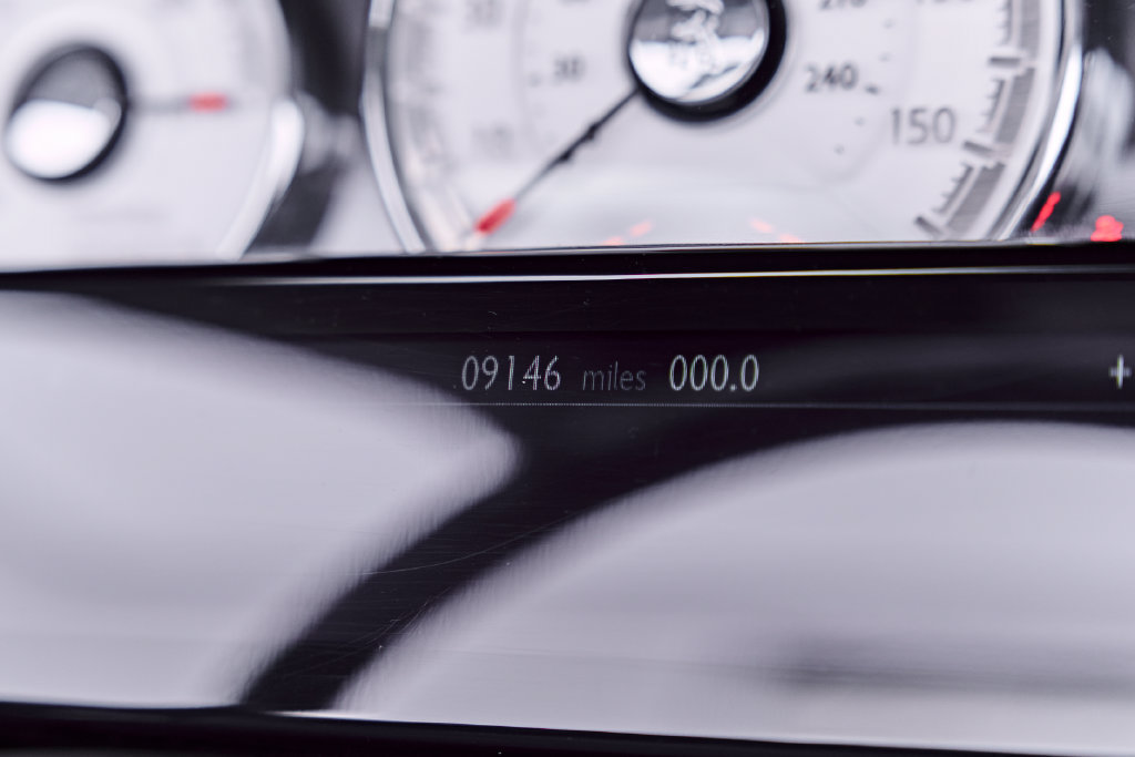 Used 2020 Rolls-Royce Dawn RWD image 69