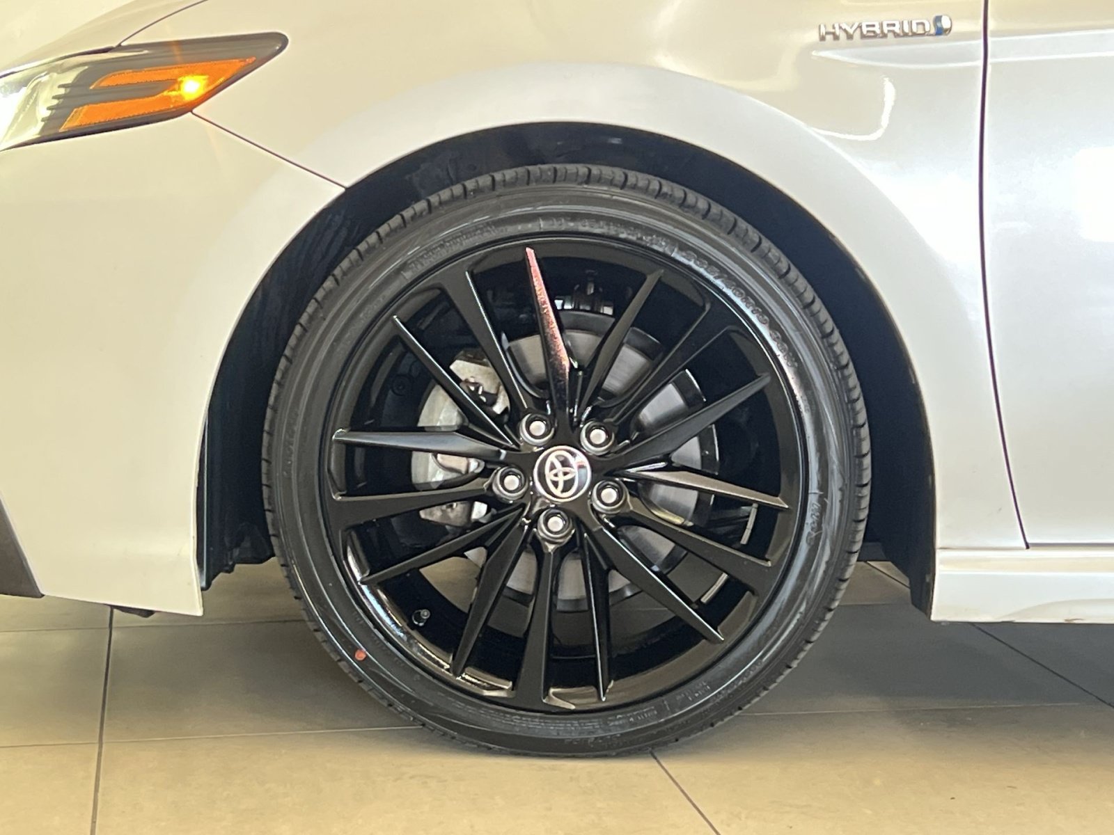 Used 2021 Toyota Camry XSE FWD image 11