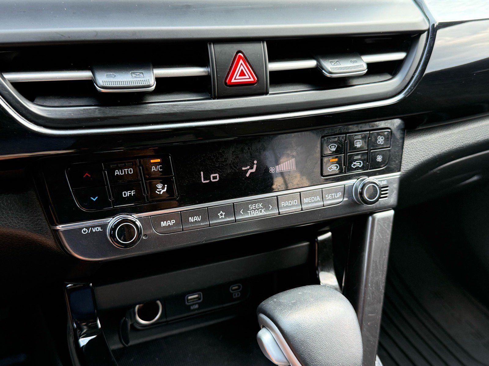Used 2024 Kia Seltos X-Line AWD/4WD image 14