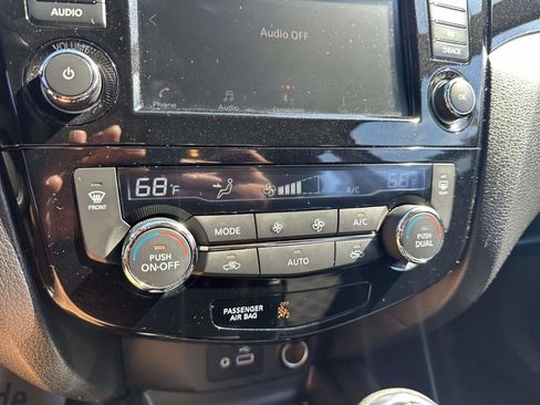 Certified 2022 Nissan Rogue Sport SV AWD/4WD image 25