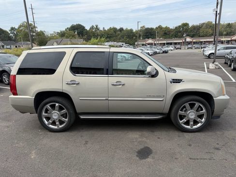 Used 2008 Cadillac Escalade AWD image 6