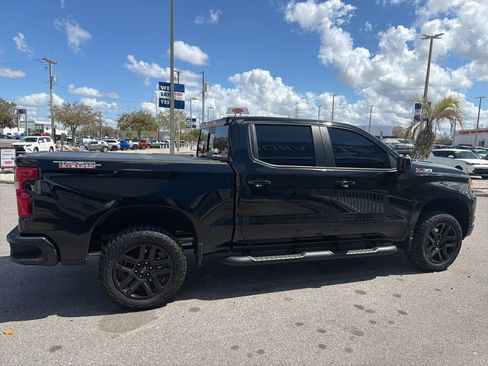 Used 2024 Chevrolet Silverado 1500 LT Trail Boss w/ Convenience Package II image 5