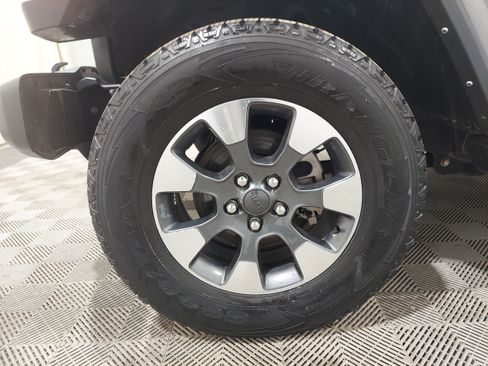 Used 2021 Jeep Wrangler Unlimited Sahara w/ Uconnect 4C Nav & Sound Group AWD/4WD image 7