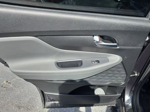 Used 2021 Hyundai Santa Fe SE image 10