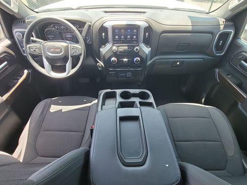 Used 2022 GMC Sierra 2500 SLE w/ SLE Value Package; AWD/4WD image 19