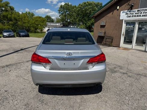 Used 2012 Toyota Avalon FWD image 4