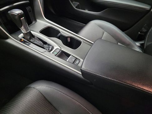 Used 2018 Honda Accord Sport image 26