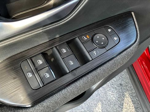 New 2026 Nissan Kicks SV image 19